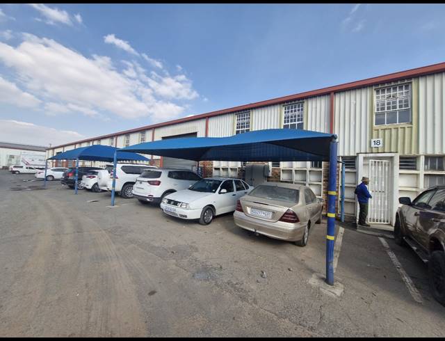 480M² WAREHOUSE TO LET IN DENVER